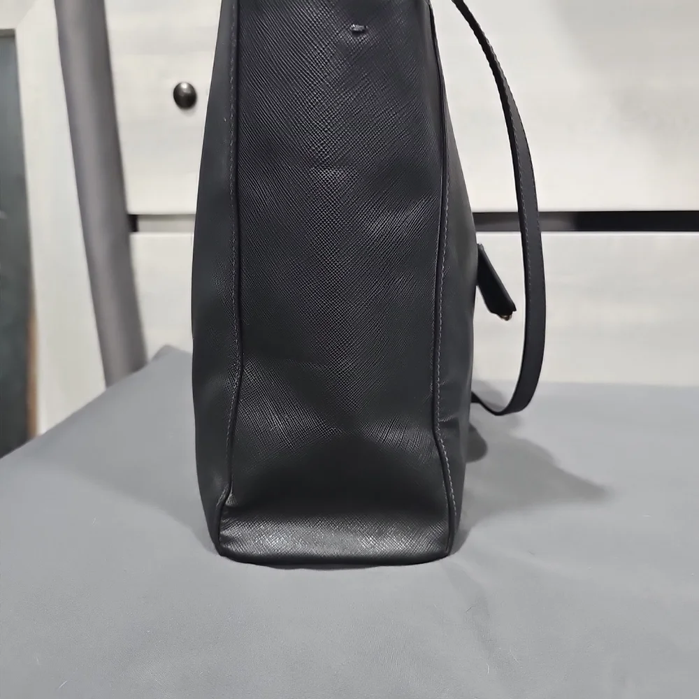 Black leather Prada Galleria Saffiano Lux tote bag - Picture 4 of 7